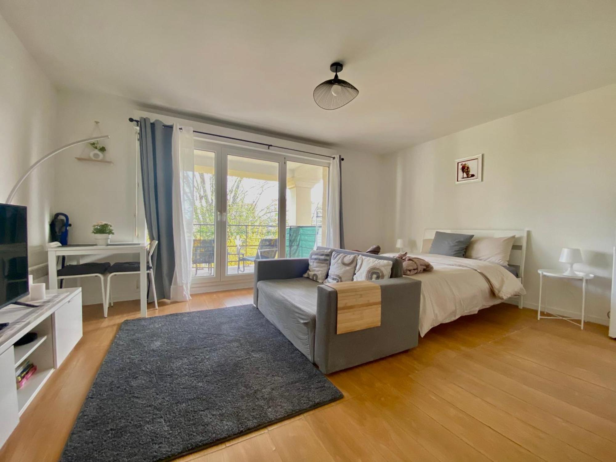 Cozy Riverfront Living, 5-Min Walk To Riverside Train 讷伊-普莱桑斯 外观 照片