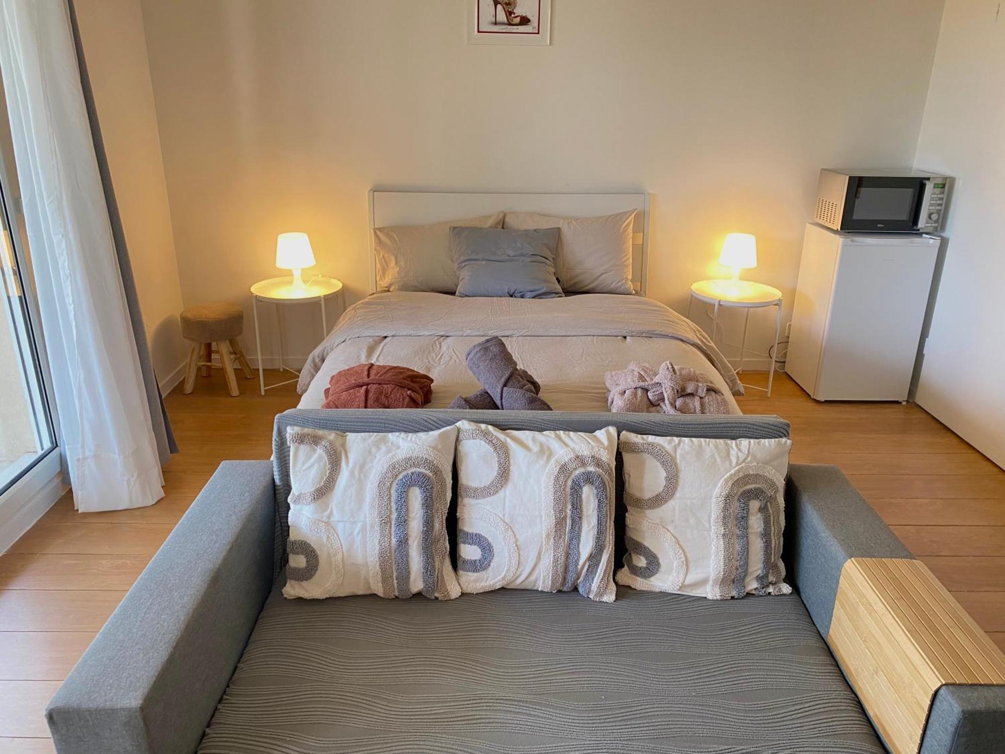 Cozy Riverfront Living, 5-Min Walk To Riverside Train 讷伊-普莱桑斯 外观 照片